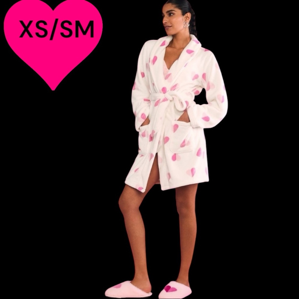 COPY - Victoria’s Secret XS/SM WHITE HEARTS ROBE & HEART SLIPPERS